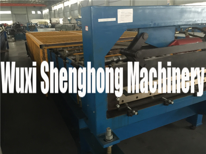 Customized Adjustable Roof  Roll Forming Machine Automatic PLC Control