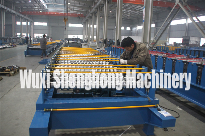 Water Proof Steel Tile Roll Forming Machine / Metal Roll Forming Systems